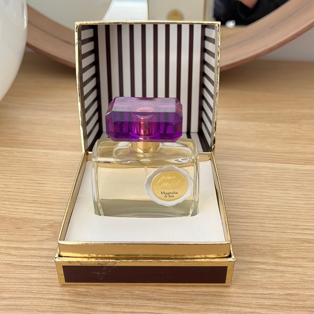 Henri Bendel Magnolia and Iris Perfume 1.7 fl oz -Unused!